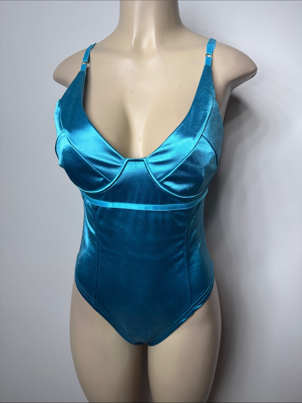 Satin V-Neck Underwire Bodysuit in Teal